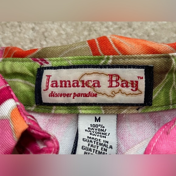 Jamaica Bay - Hawaii Tropical Print Retro Button Down Top - Size: Medium - Picture 5 of 7